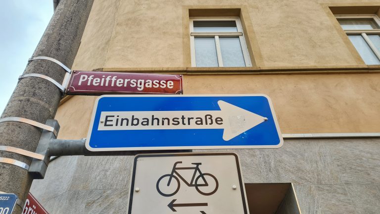 Einbahnstraße-Radverkehr-beidseitig